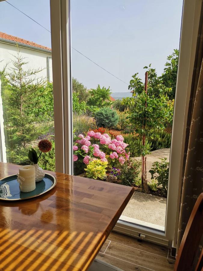 Apartmani Daniela Murter Exterior photo