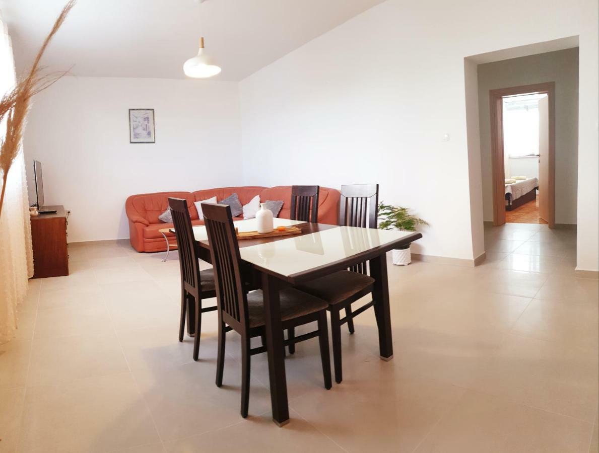 Apartmani Daniela Murter Exterior photo